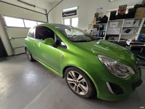 Read more about the article Opel Corsa D – car audio Morel, Kenwood i wygłuszenie drzwi