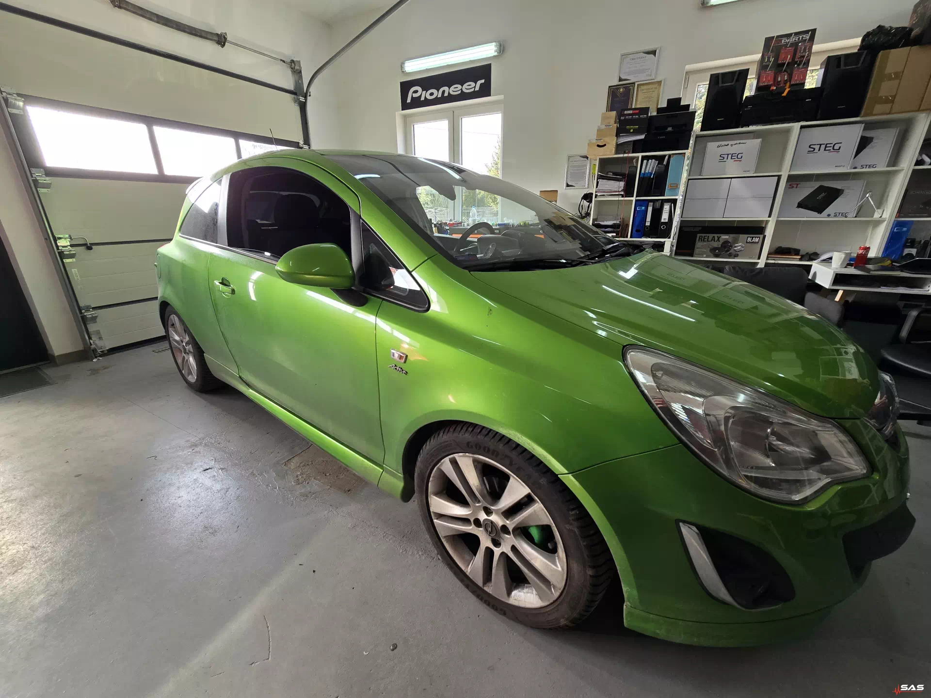 You are currently viewing Opel Corsa D – car audio Morel, Kenwood i wygłuszenie drzwi