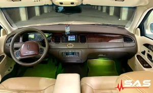 Read more about the article Lincoln Town Car – nagłośnienie i wytłumienie drzwi