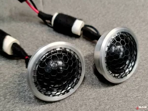 Read more about the article Renault Laguna 3 – montaż car audio i wytłumienie